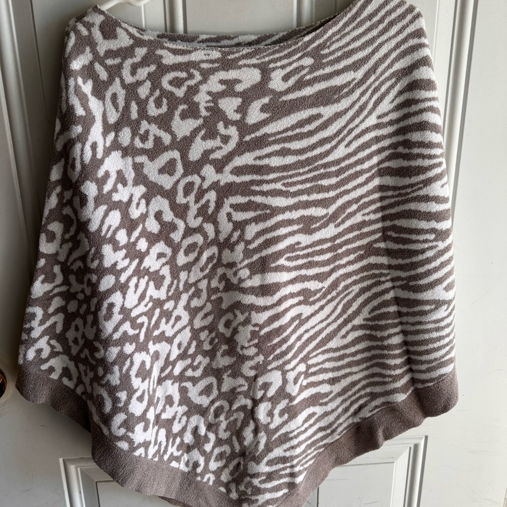 Barefoot Dreams Brown and White Cozy Shrug
